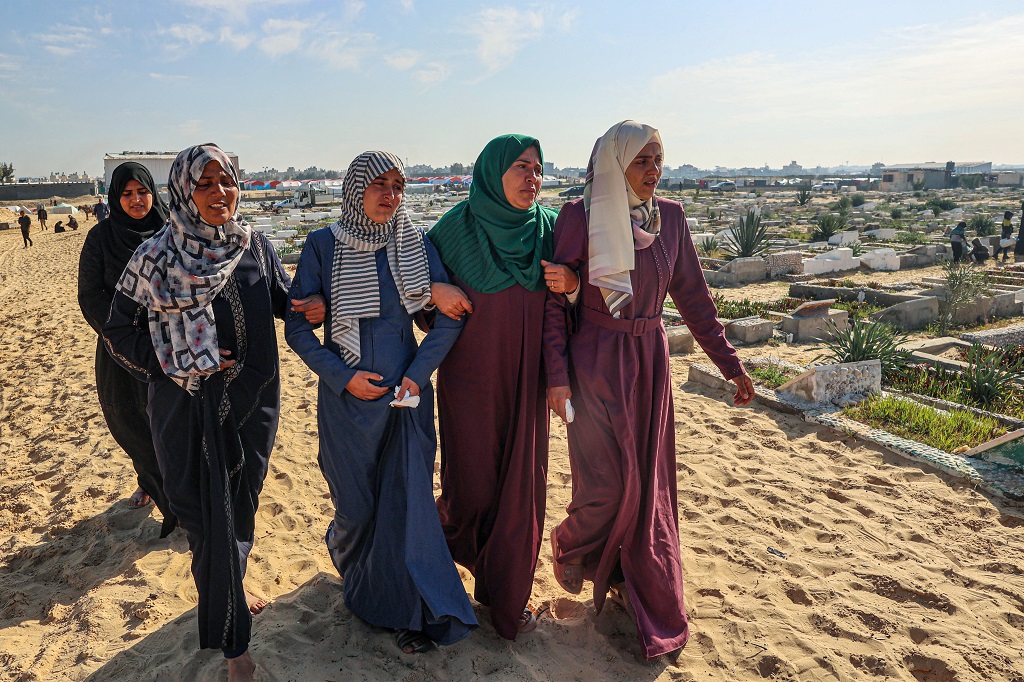 خبراء أمميون يدعون إلى اتخاذ تدابير تعطي الأولوية لاحتياجات النساء الفلسطينيات