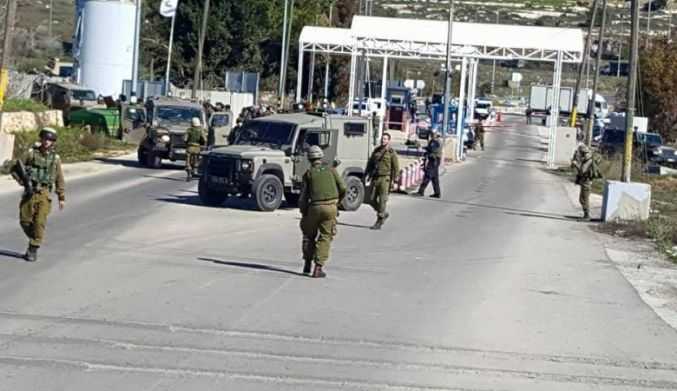 الاحتلال يغلق حاجز عطارة العسكري شمال رام الله