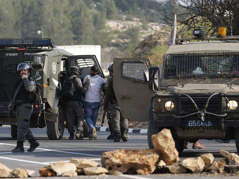 قوات الاحتلال تقتحم قرية حوسان غرب بيت لحم