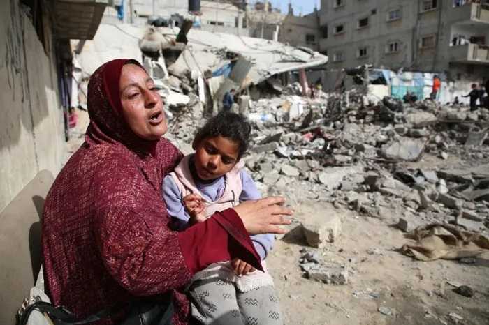 8 شهداء بقصف الاحتلال منازل المواطنين في قطاع غزة
