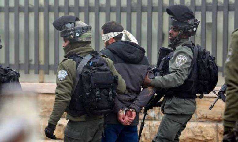 الاحتلال يعتقل ستة مواطنين من بدو شمال غرب القدس
