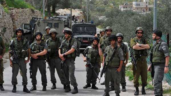 الاحتلال يعتقل 25 مواطنا من الضفة الغربية
