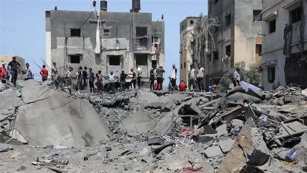 شهداء وجرحى في قصف الاحتلال منزلا في مخيم النصيرات وسط قطاع غزة
