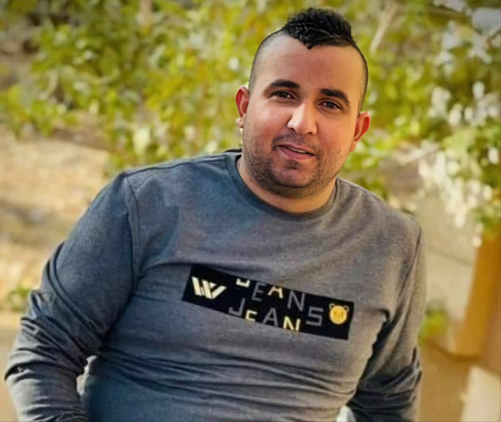 استشهاد عامل بعد اعتقاله والاعتداء عليه في الظاهرية جنوب الخليل
