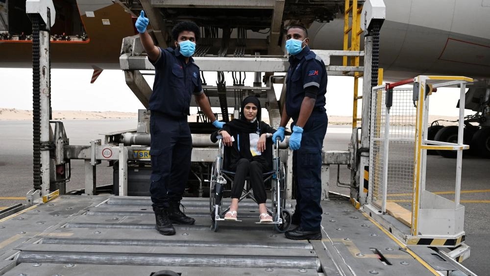 الإمارات تستقبل الدفعة الـ 16 من اطفال غزة الجرحى ومرضى السرطان