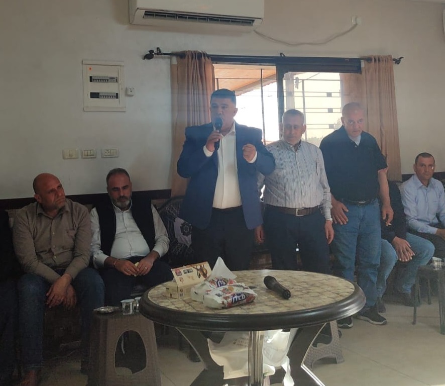 برعاية محافظ نابلس غسان دغلس عقد صلح عشائري بين عائلتي حسون وعبدي في بيت امرين