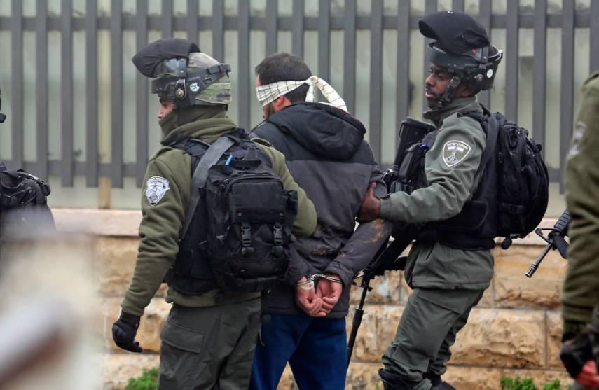 قوات الاحتلال تعتقل شابين من عرابة جنوب جنين