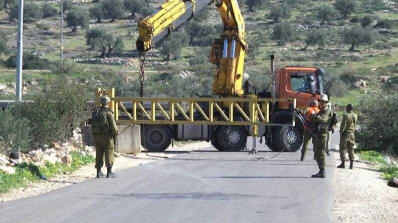 جيش الاحتلال يغلق المدخل الرئيس لقرية حوسان غرب بيت لحم