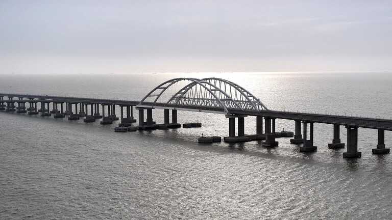 "الغارديان": استخبارات كييف تخطط لمهاجمة جسر القرم مجددا
