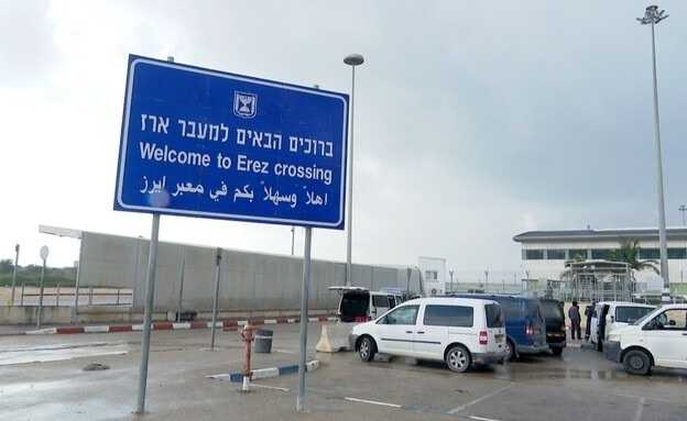 اسرائيل تقرر فتح معبر ايرز وميناء اسدود لنقل المساعدات الى غزة