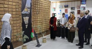 محافظ جنين كمال أبو الرب يفتتح المعرض الصوري الذي تنظمه مدرسة الجنان الدولية بمناسبة ذكرى النكبة