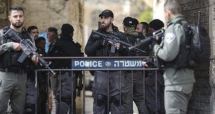شرطة الاحتلال تعتدي على شبان في منطقة باب الاسباط وتمنعهم من دخول الأقصى