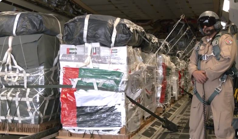 بدعم من دولة الامارات .. « طيور الخير » تنفيذ عملية الإسقاط الجوي الـ42 من المساعدات على شمال قطاع غزة