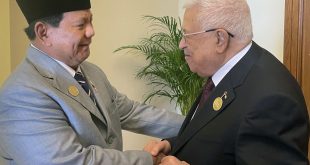 الرئيس عباس يجتمع مع نظيره الإندونيسي