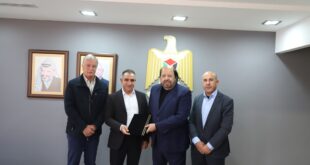 سلطة الطاقة تمنح أول رخصة لتوليد الكهرباء من الطاقة الشمسية مع التخزين في فلسطين
