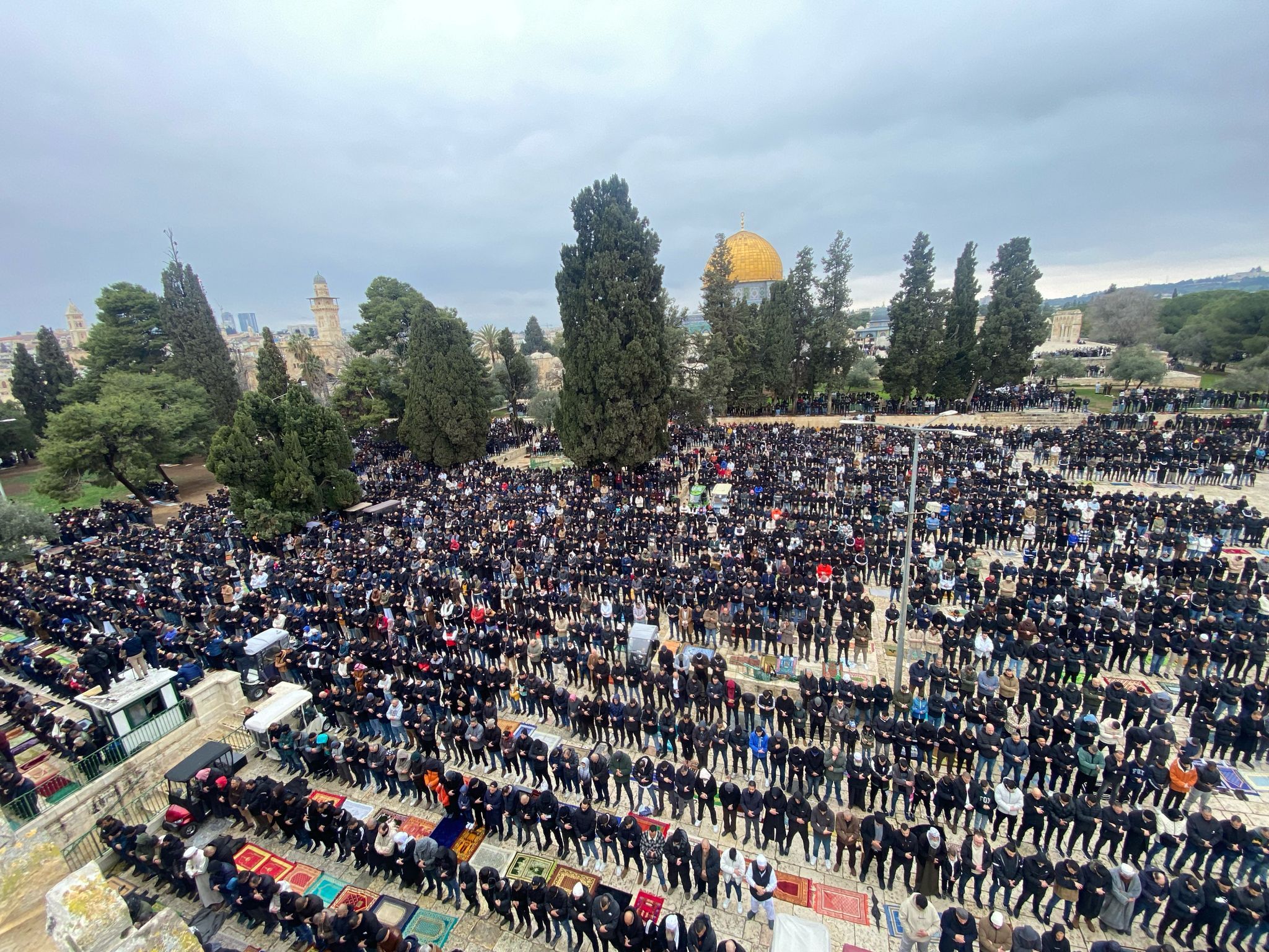 90 ألفا يؤدون الجمعة الأولى من رمضان في المسجد الأقصى