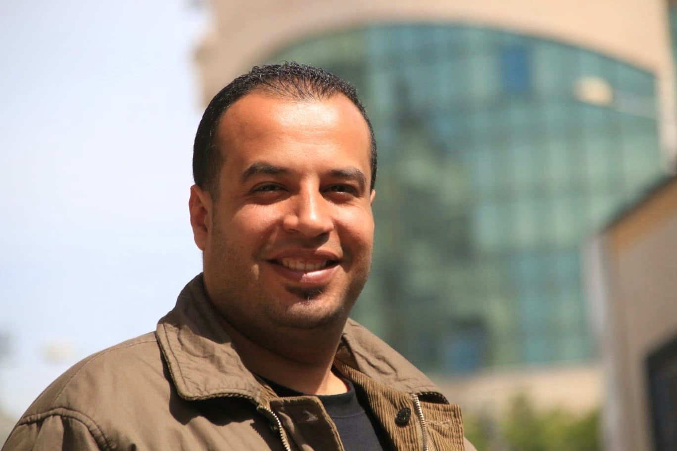 الصحفي احمد محمود الشيخ خليل