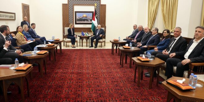 الرئيس عباس يستقبل مفوضة السياسة الخارجية في الاتحاد الأوروبي