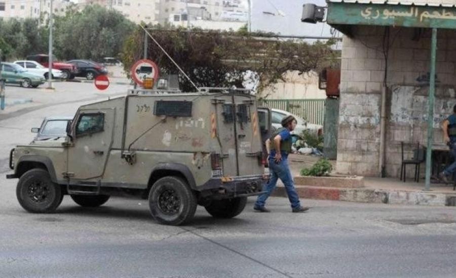 الاحتلال يقتحم حي سطح مرحبا في البيرة
