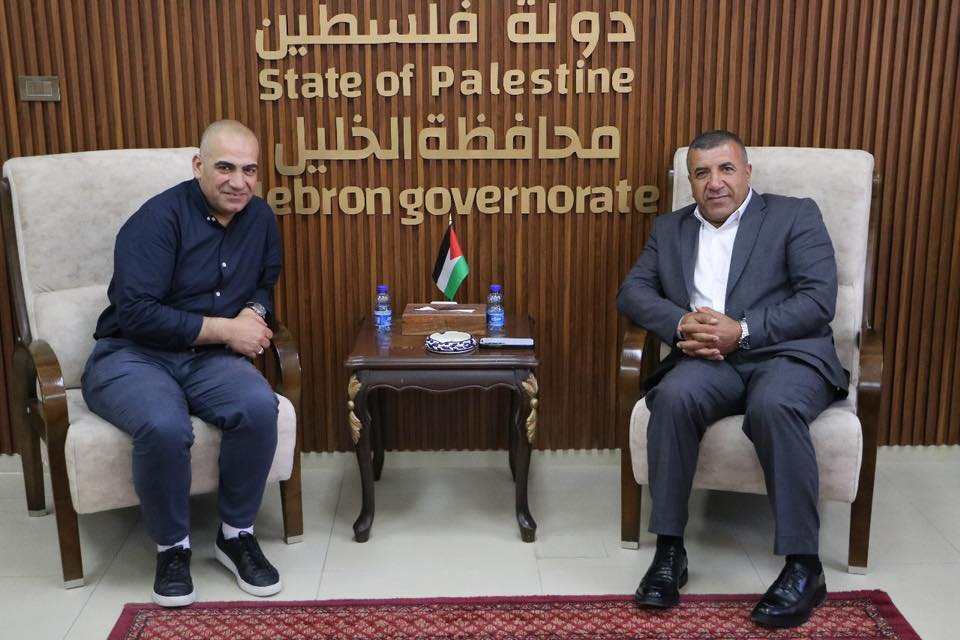 محافظ الخليل خالد دودين يستقبل المدير الجديد لجهاز الأمن الوقائي في مدينة دورا العقيد أمير أبو خيران