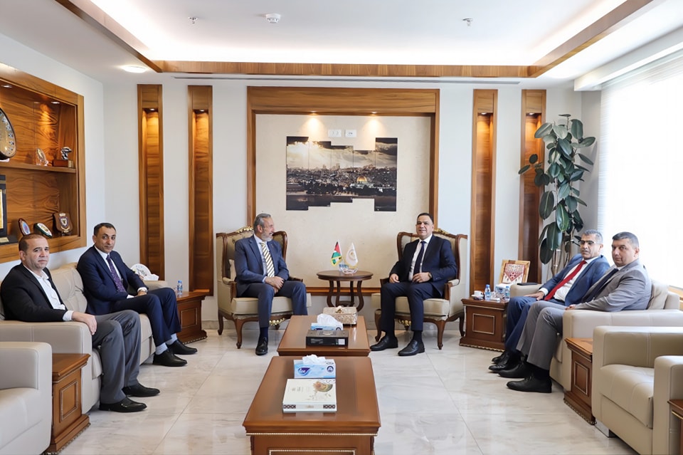 اللواء محمد الخطيب يستقبل وزير العدل ويؤكدان على العلاقة التكاملية بين الاستخبارات العسكرية ووزارة العدل