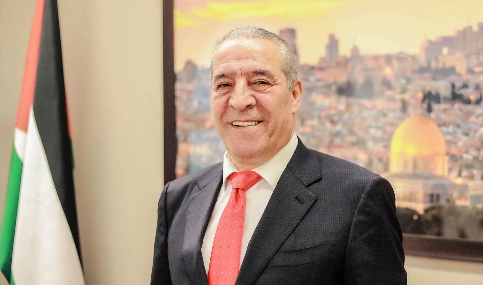حسين الشيخ : أولوية الرئيس هي وقف الحرب الإجرامية على شعبنا