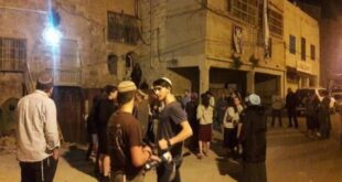 مستوطنون يهاجمون مواطنين جنوب الخليل
