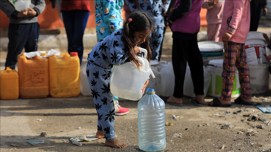 الصحة : ارتفاع نسبة المياه الملوثة بغزة زاد من انتشار الأمراض