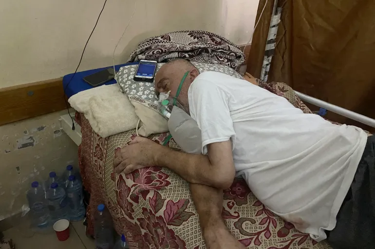 مصادر طبية : 11 ألف مريض سرطان في قطاع غزة انقطوا قسرا عن العلاج