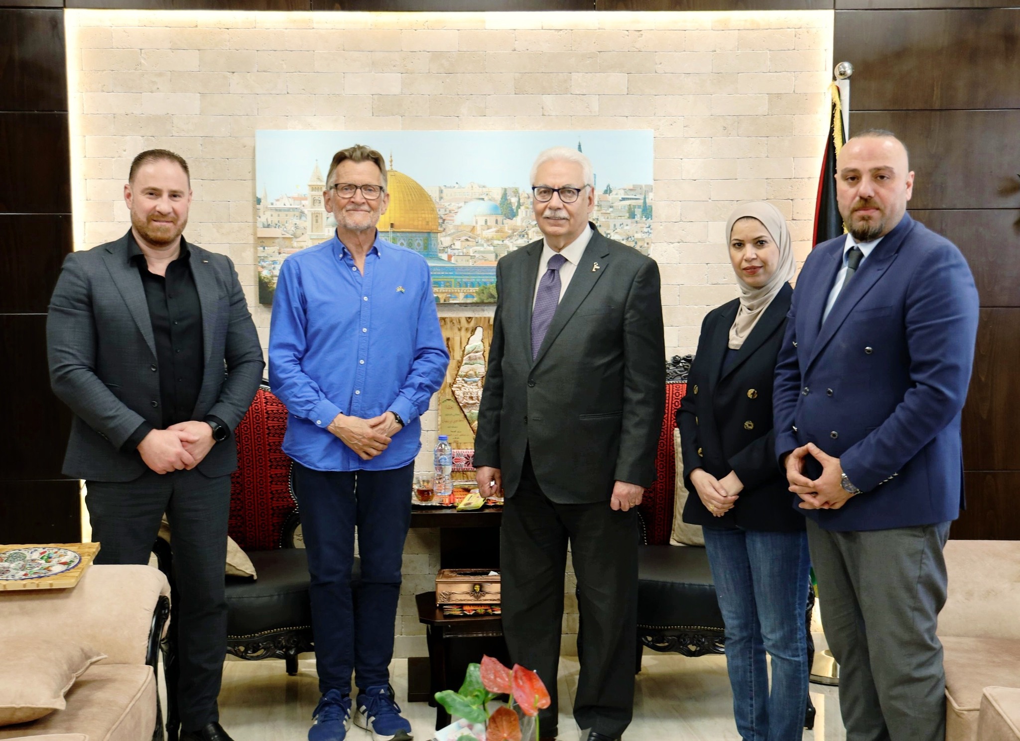 وزير الصحة يبحث مع طبيب نرويجي التعاون في مجالات طب الطوارئ