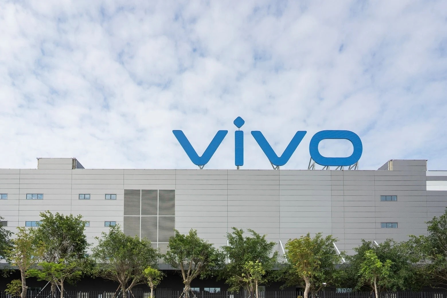 Vivo تعلن عن هاتف بمواصفات ممتازة وسعر منافس