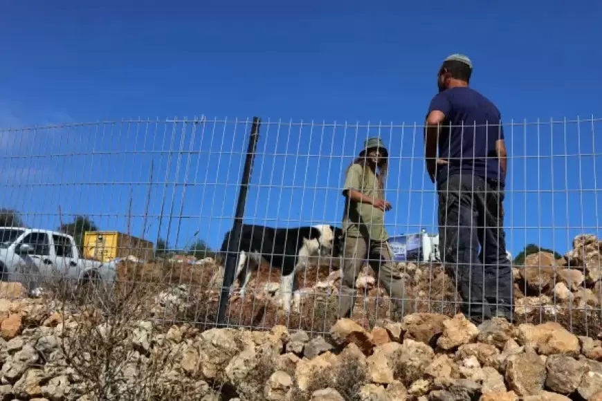 مستوطنون يسيجون مزيداً من الأراضي في الأغوار الشمالية