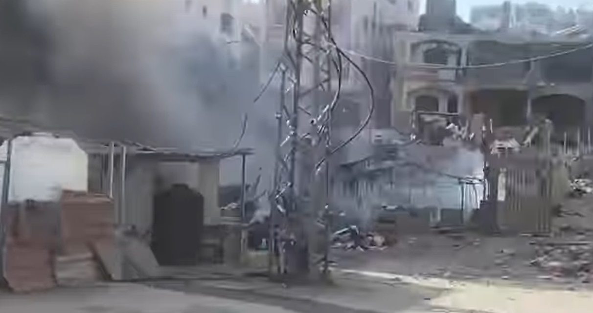 مستشفى العودة في غزة يناشد المؤسسات الأممية التدخل لإخماد حريق اندلع بمستودع الأدوية نتيجة قصف الاحتلال