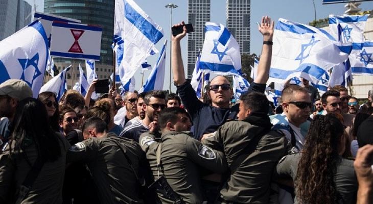 مظاهرات إسرائيلية أمام منزلي "نتنياهو" و "ديرمر" في القدس