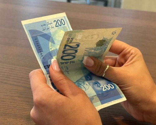نتنياهو يبحث إلغاء أوراق الـ 200 شيكل في غزة