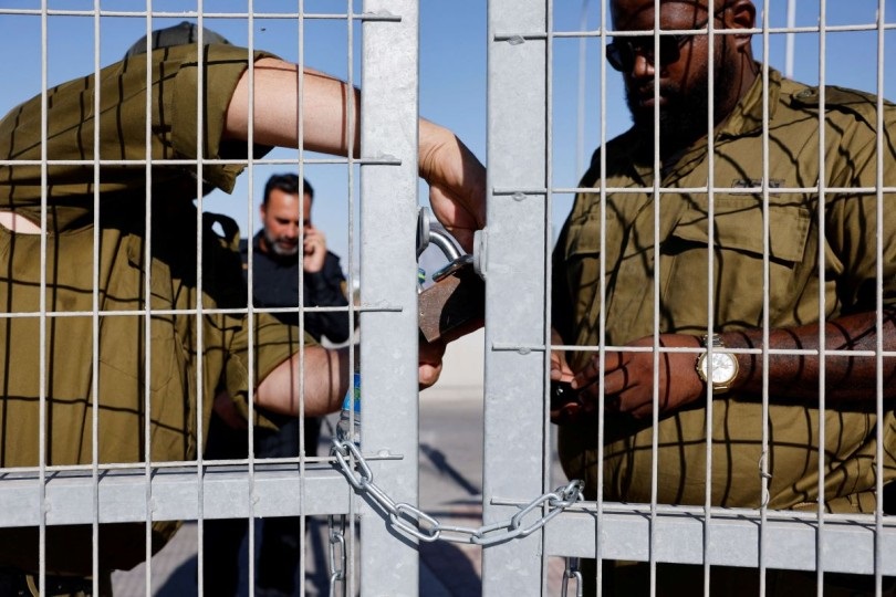 الاحتلال يفرج عن 10 معتقلين من قطاع غزة