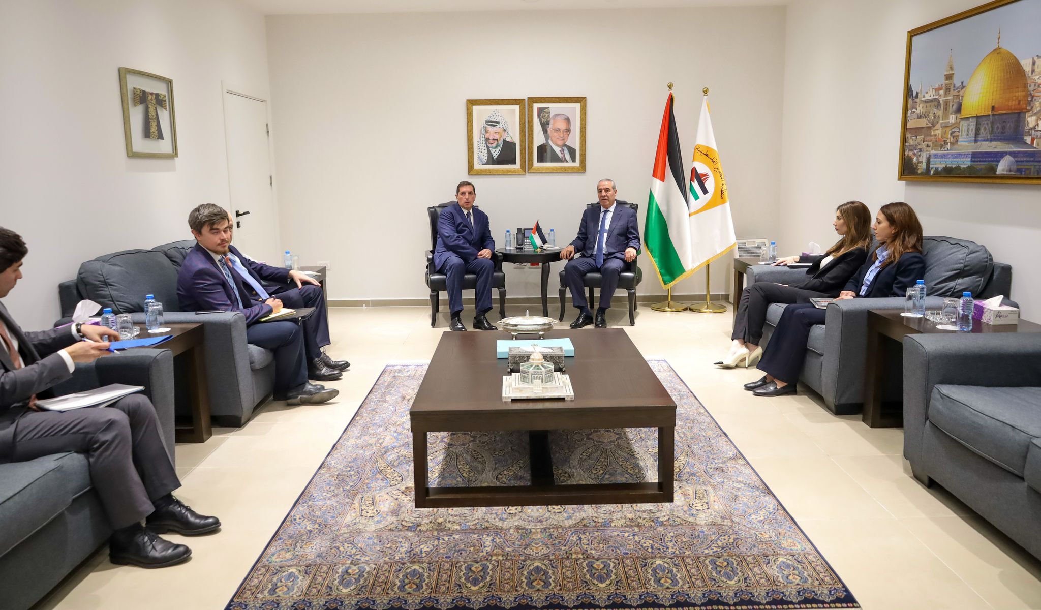 حسين الشيخ يستقبل ممثل روسيا لعملية السلام في الشرق الأوسط