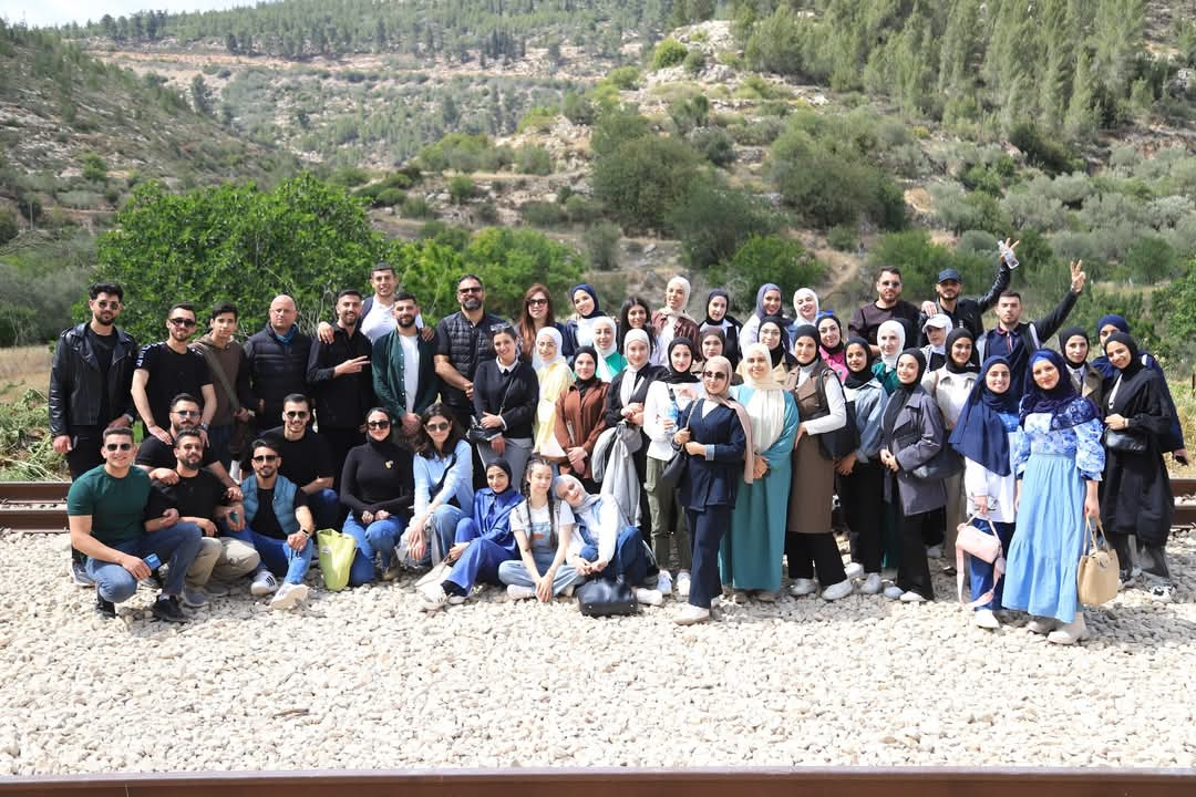 نفذ طلبة كلية الحقوق في جامعة فلسطين الأهلية يكتشفون تراث بتير ضمن مبادرة "انعكاسات دبلوماسية"