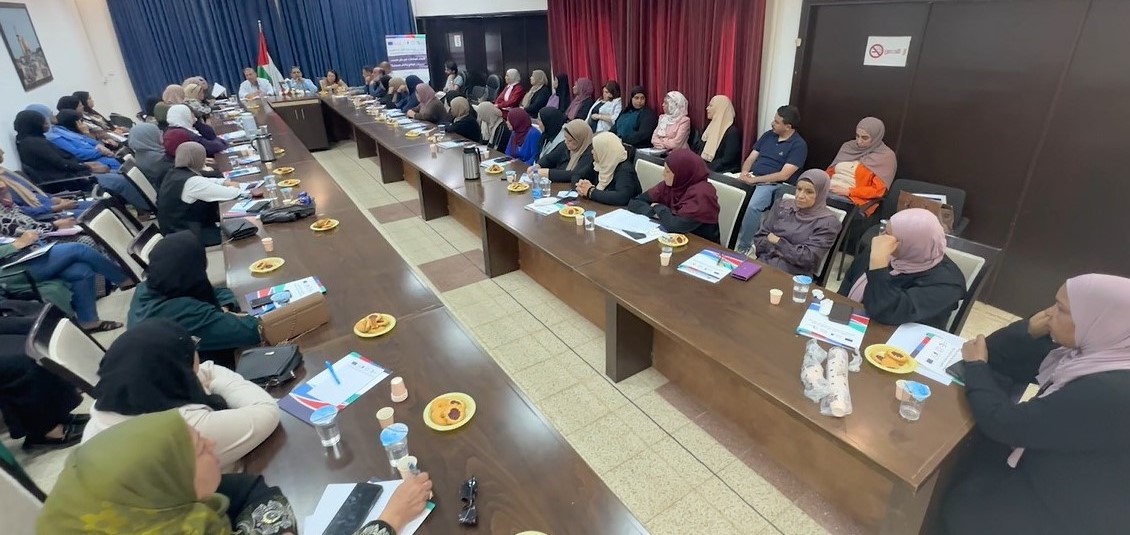 مركز الديمقراطية وحقوق العاملين والائتلاف الوطني لمناصرة حق المرأة في العمل "من حقي" يناقشان اوضاع النساء العاملات في محافظة أريحا والأغوار تحت عنوان " تحديات الواقع وآفاق الحماية"