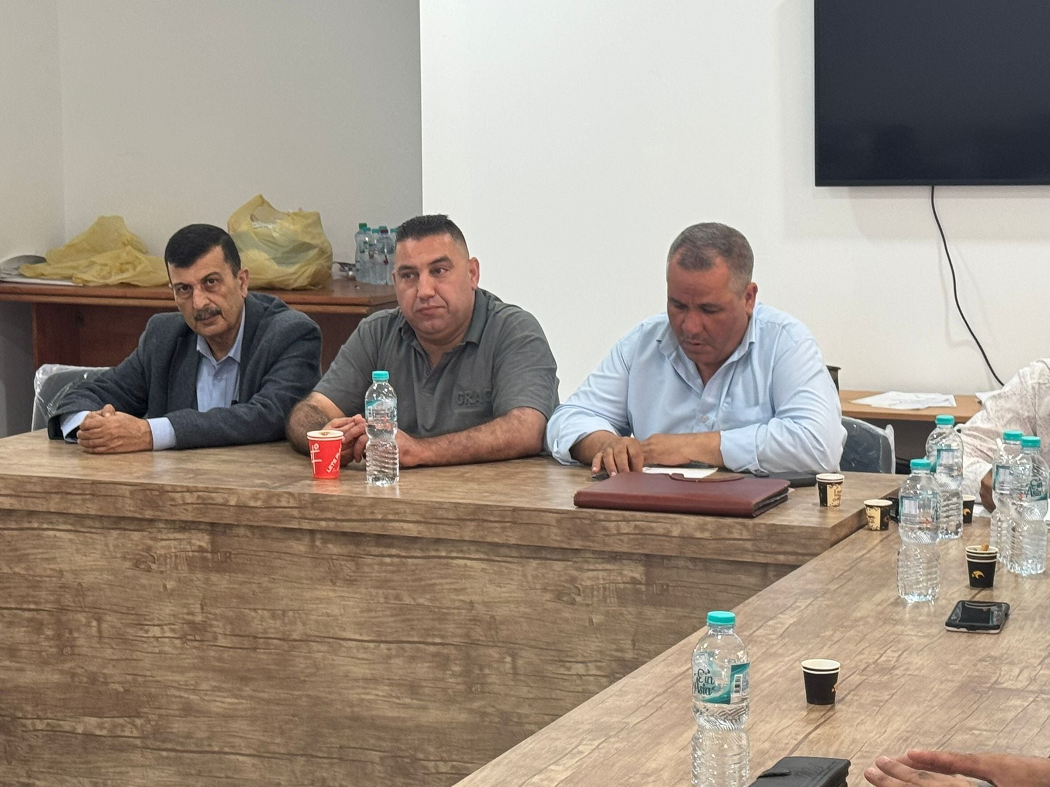 خلال اجتماع موسع لجبهة النضال الشعبي الفلسطيني في طولكرم ، علوش يؤكد أن صمت المجتمع الدولي يشجّع الاحتلال على الاستمرار في جرائمه