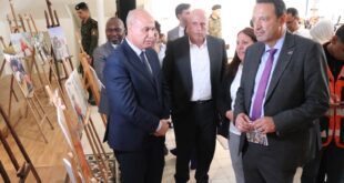 رام الله : وزير الثقافة يعلن أسماء الفائزين بمسابقة "في عيون الشباب"