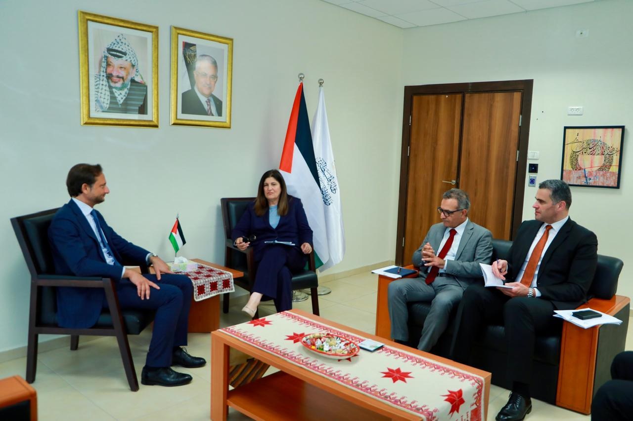 الوزيرة شاهين تبحث مع القنصل العام الإيطالي آخر المستجدات السياسية