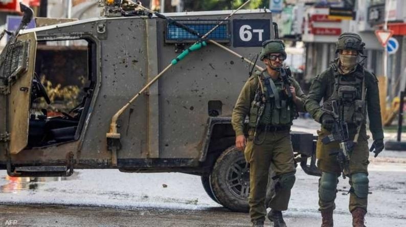 قوات الاحتلال تعتقل عدة مواطنين اثناء اقتحام بروقين غرب سلفيت