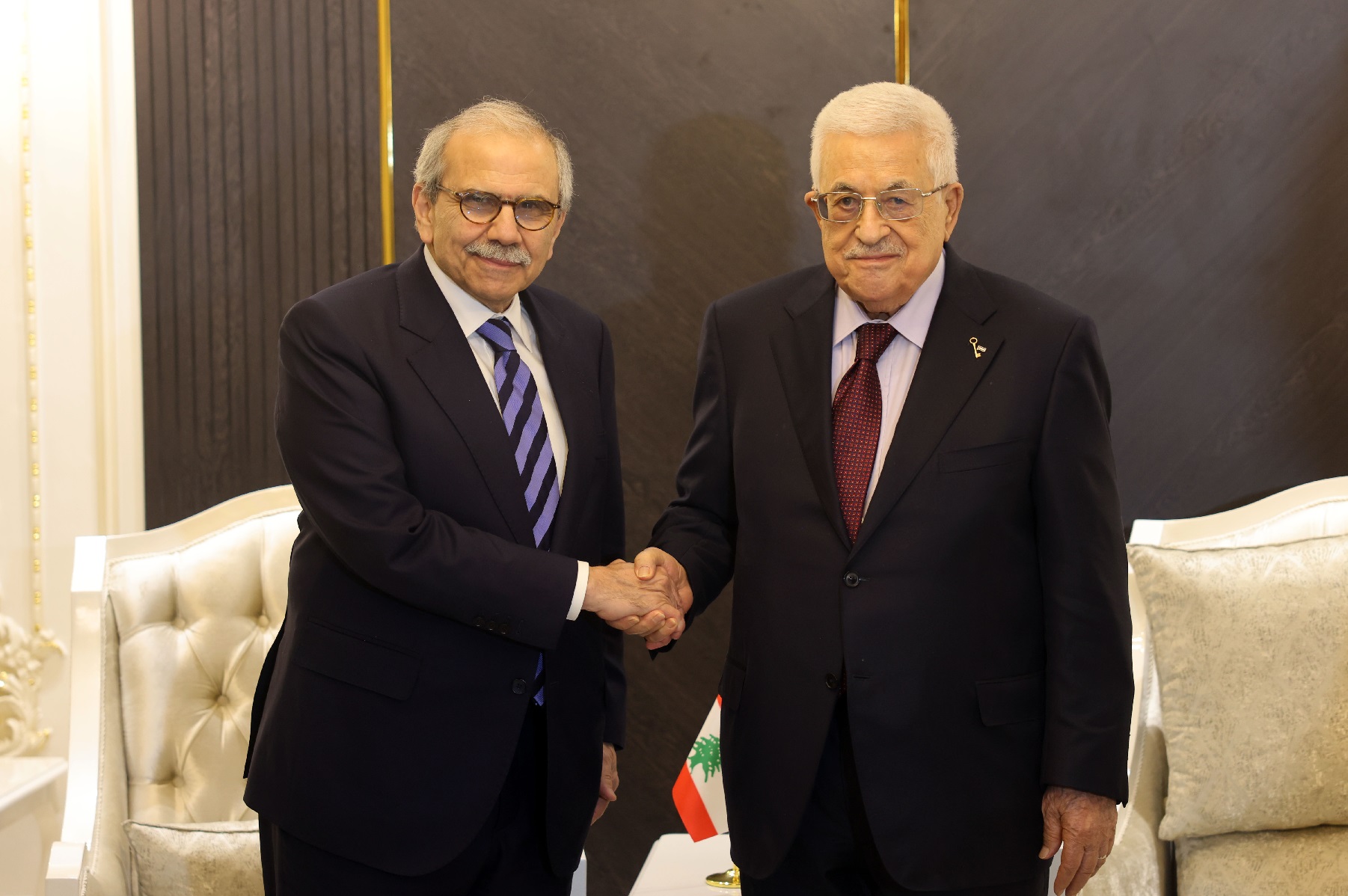 الرئيس يجتمع مع رئيس الوزراء اللبناني