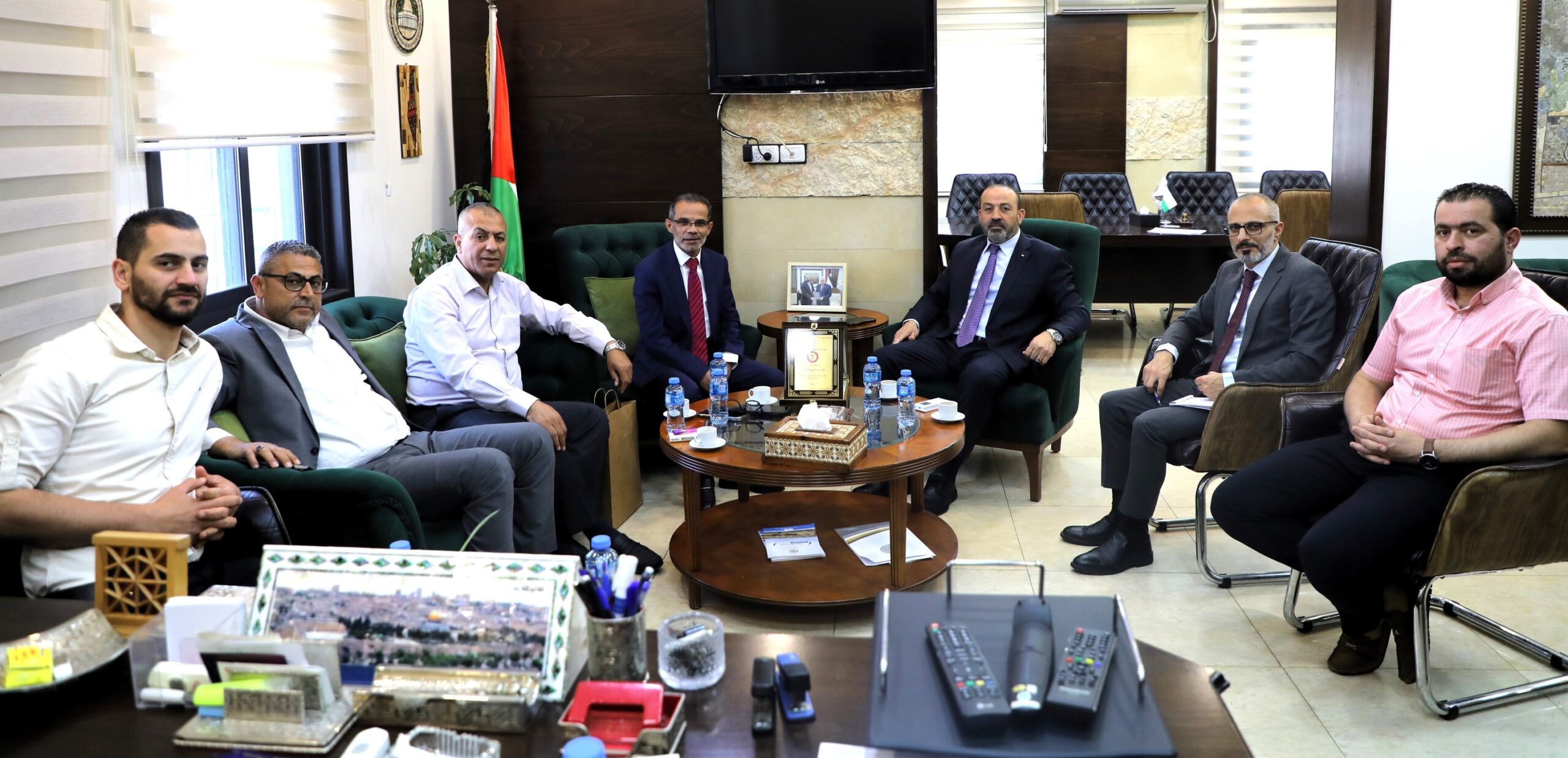 النائب العام المستشار أكرم الخطيب يلتقي وفدًا من نقابة الأطباء الفلسطينيين