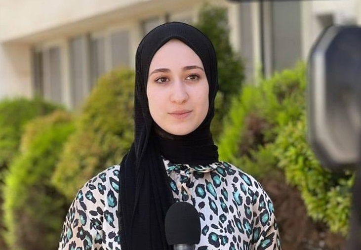 الاحتلال يعتقل الصحفية حنين قواريق على حاجز عورتا جنوب نابلس