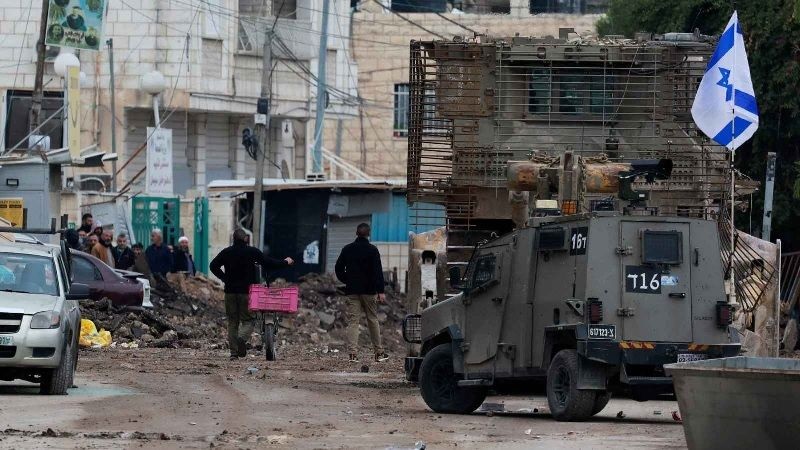 الاحتلال يداهم عدة منازل في نابلس
