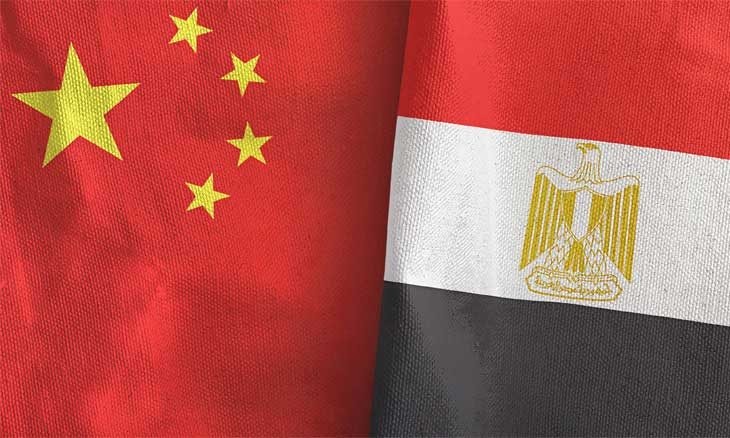 بمساعدة تكنولوجية من الصين ، أراضٍ مصرية تتحول إلى حقول خصبة