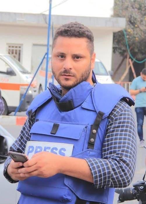 استشهاد الصحفي أحمد سعد اثر قصف إسرائيلي استهدف شرق غزة