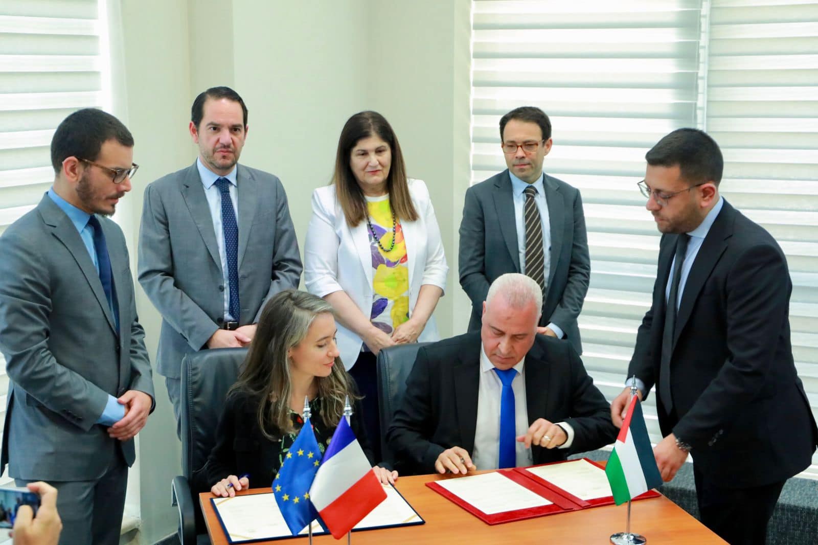 فارسين أغابيكيان شاهين تبحث مع مسؤولين فرنسيين التحضيرات الجارية لعقد المؤتمر الدولي للسلام
